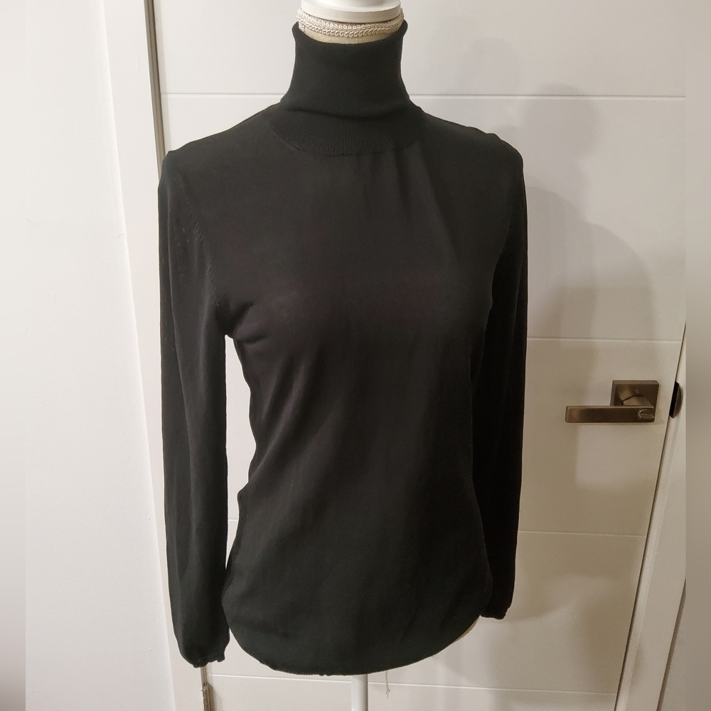 Elegant Black Turtleneck Sweater Size L